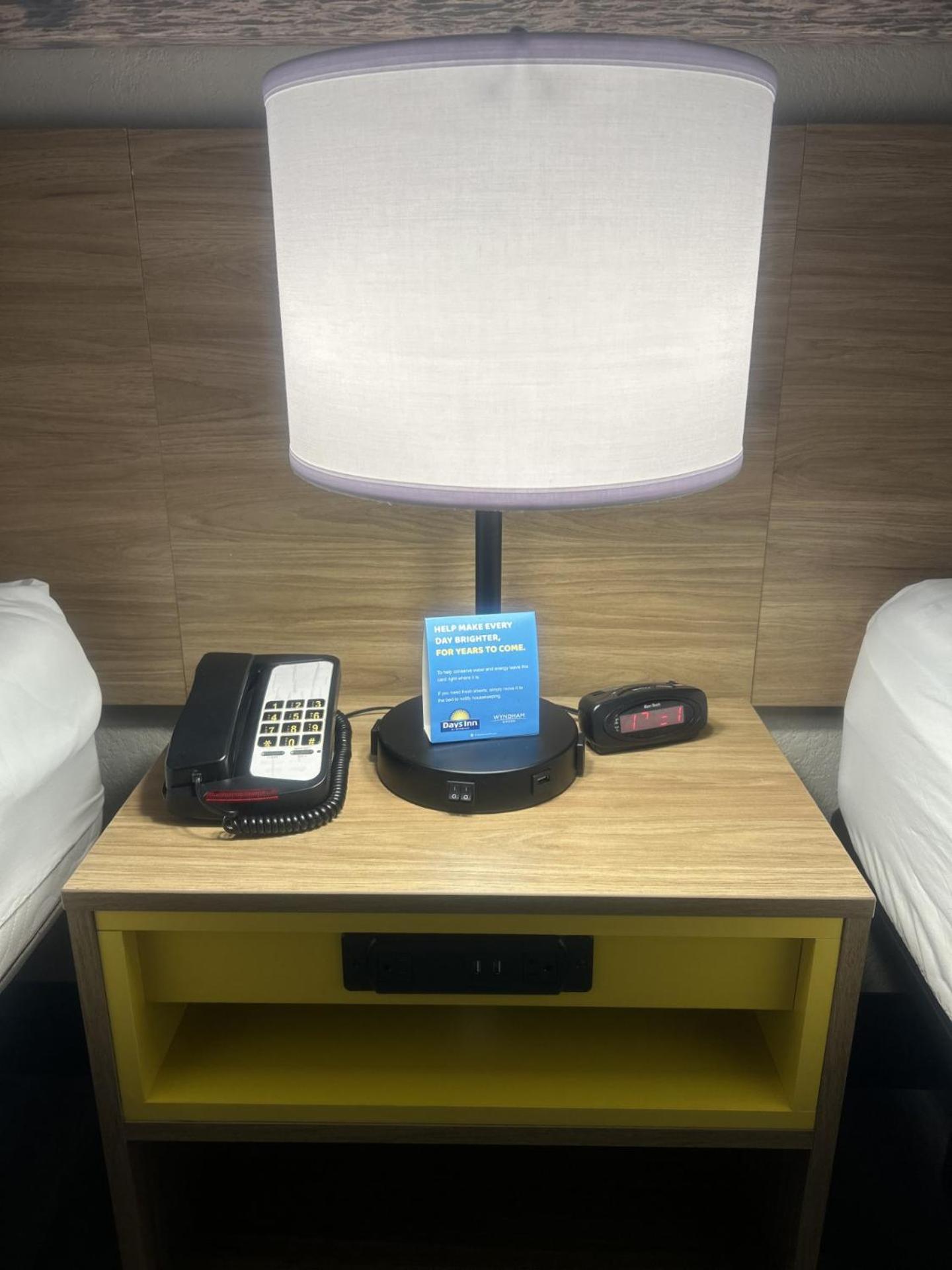 Days Inn By Wyndham Port Charlotte Town Center Bagian luar foto